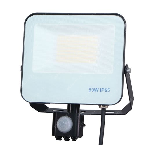 Led reflektor CCT 30W mozgásérzékelős, a színek kézzel átkapcsolhatóak, 2900-4200-6900 kelvin, meleg-közép-hideg fehér, 5400 lumen!