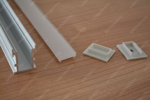 Alusín Led profil szett, 1 m, lépésálló, IP65 vízálló kivitel, autó beállóhoz is! Opál búra, 2 db vég. Szórakozóhely, nappali Design világításához!