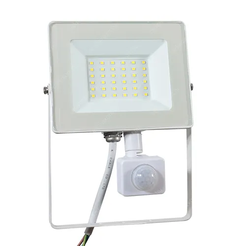 Led reflektor 30W, 3200 lumen, mozgásérzékelővel, IP65, vízálló. 3000 kelvin, meleg fehér. Life Light Led Led reflektor LLR30WMOZSMDW3000K 2 év gar.